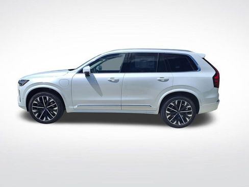 New 2026 Volvo XC90 T8 Ultra w/ Protection Package Premier AWD/4WD image 4