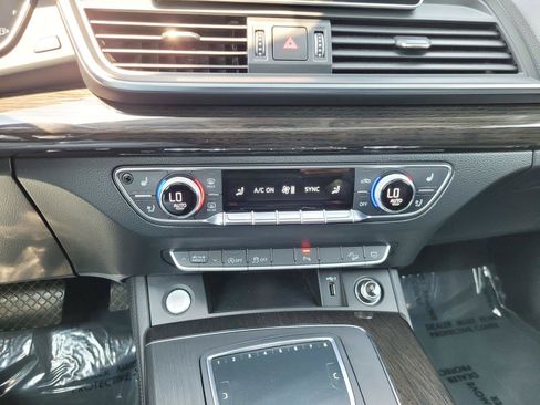 Used 2019 Audi Q5 2.0T Premium Plus AWD/4WD image 29