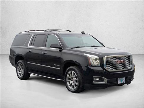 Used 2020 GMC Yukon XL Denali image 3