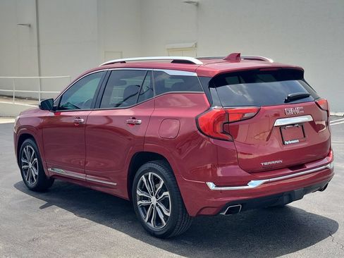 Used 2019 GMC Terrain Denali w/ Advanced Safety Package FWD image 8