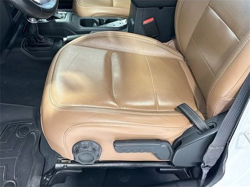 Used 2023 Jeep Wrangler Unlimited Sahara w/ Cold Weather Group image 17