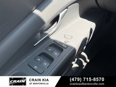 Used 2023 Hyundai Elantra SEL FWD image 10