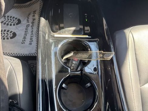 Used 2018 Toyota Prius Prime Premium image 20