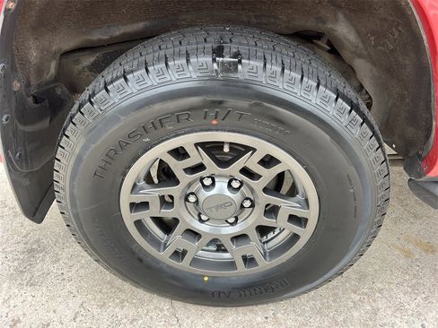 Used 2017 Toyota 4Runner SR5 Premium image 14