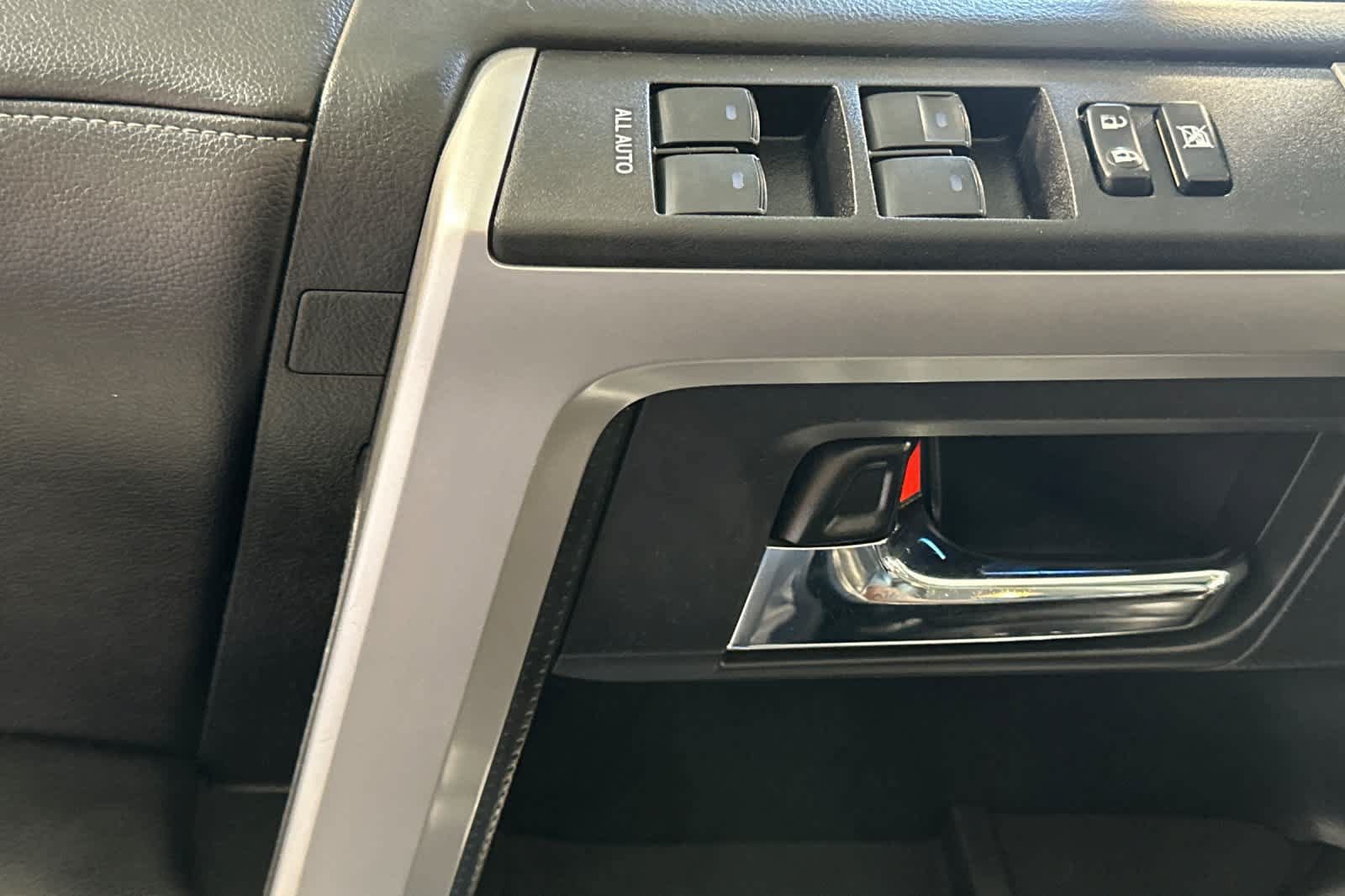 Used 2014 Toyota 4Runner Limited AWD/4WD image 15