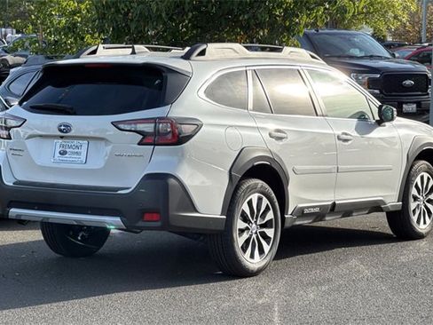 New 2025 Subaru Outback Limited image 4