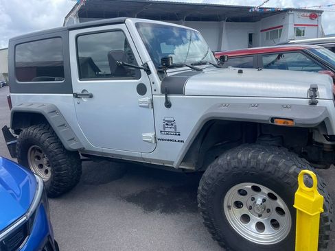 Used 2012 Jeep Wrangler Sport AWD/4WD image 6