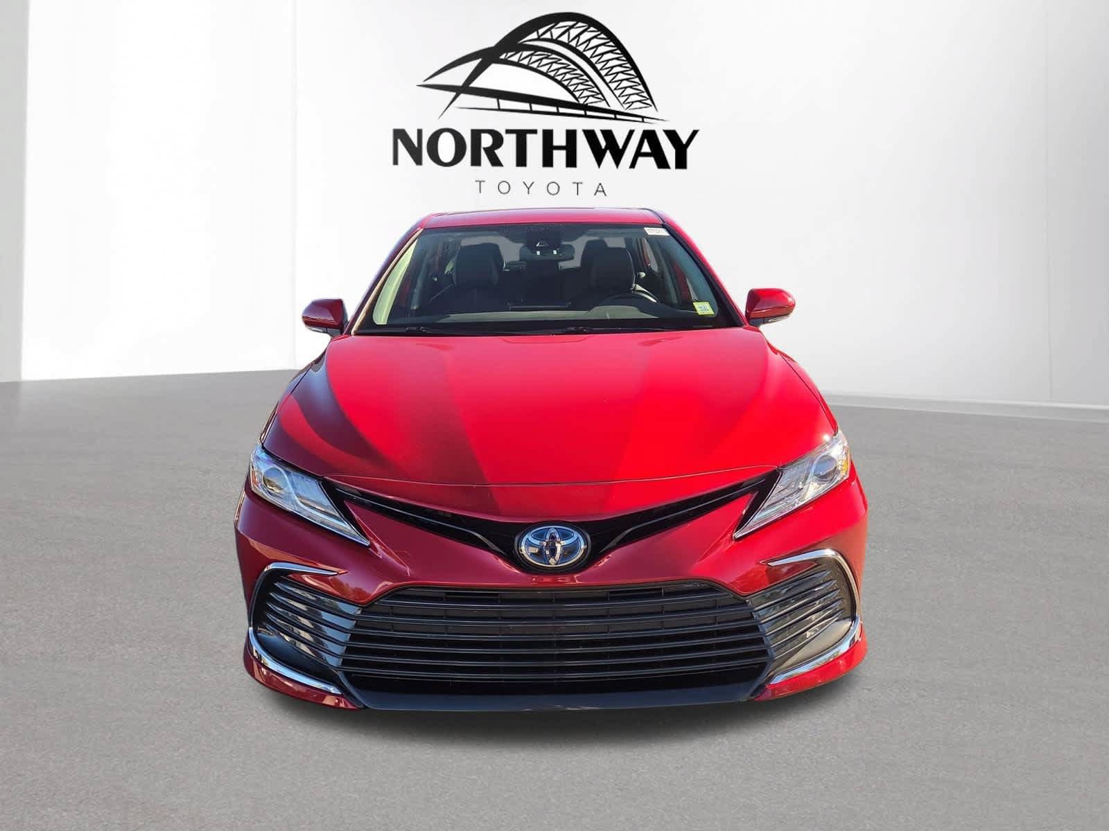 Used 2023 Toyota Camry XLE FWD image 9