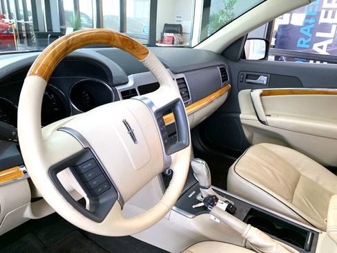 Used 2010 Lincoln MKZ Base 4dr Sedan image 7