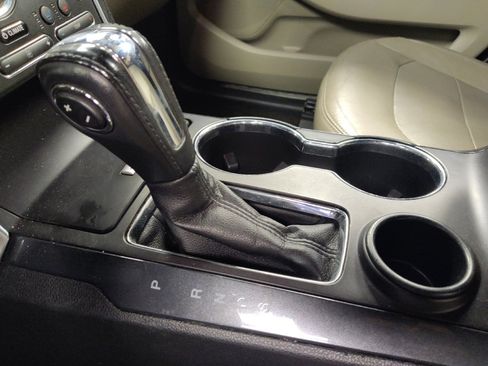 Used 2018 Ford Explorer Limited image 26