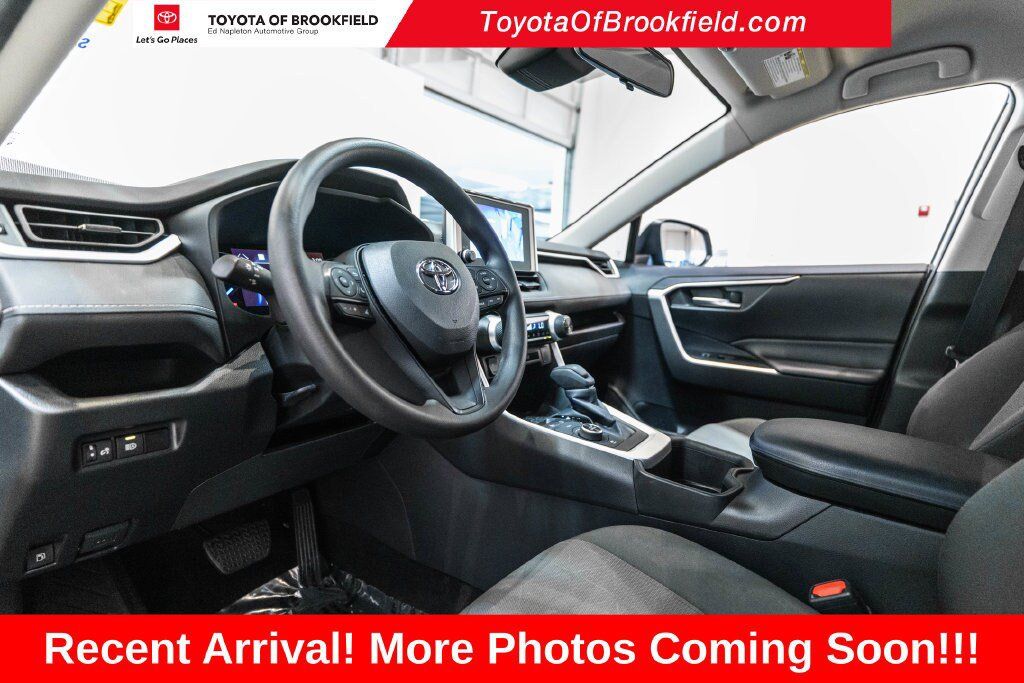 Certified 2023 Toyota RAV4 XLE AWD/4WD image 4