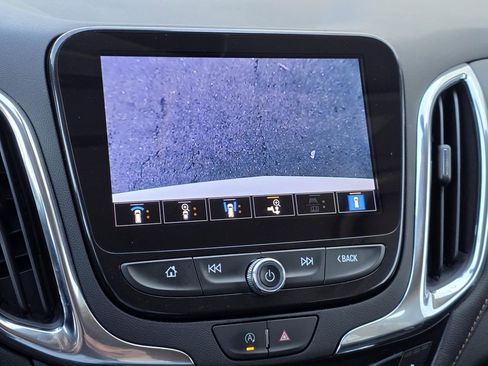 Used 2023 Chevrolet Equinox Premier image 22