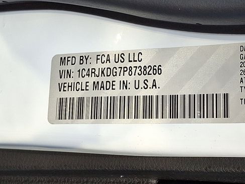 Certified 2023 Jeep Grand Cherokee L Overland AWD/4WD image 27