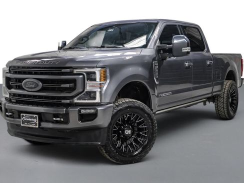 Used 2022 Ford F250 Platinum w/ FX4 Off-Road Package AWD/4WD image 5