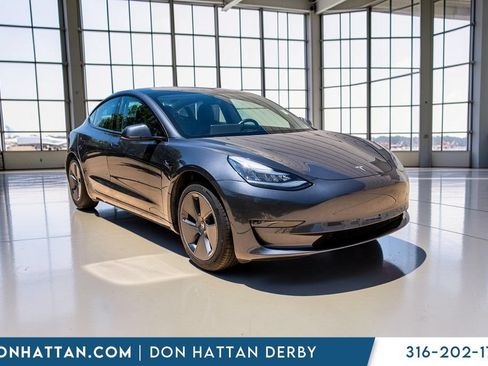 Used 2021 Tesla Model 3 Standard Range Plus RWD image 33