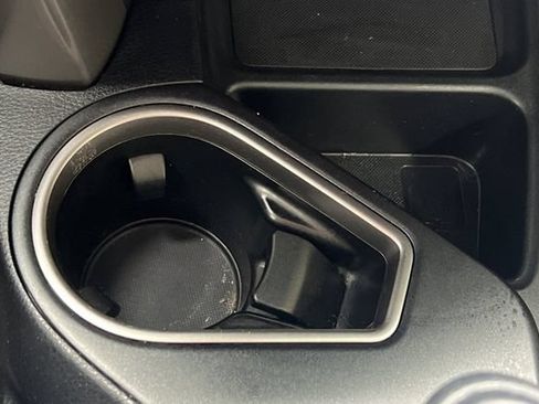 Used 2018 Toyota RAV4 XLE w/ All Weather Liner Package FWD image 39