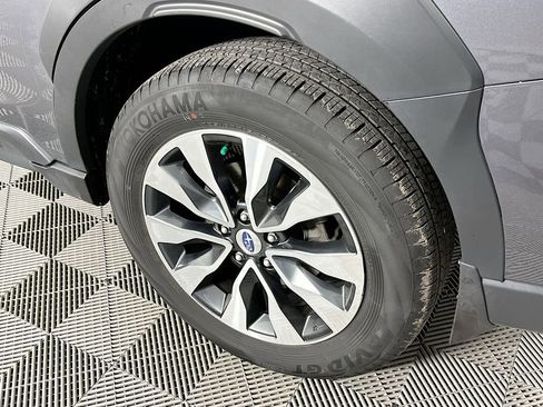 Used 2023 Subaru Outback Touring image 40
