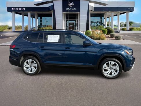 Used 2023 Volkswagen Atlas SE w/ Panoramic Sunroof Package image 2