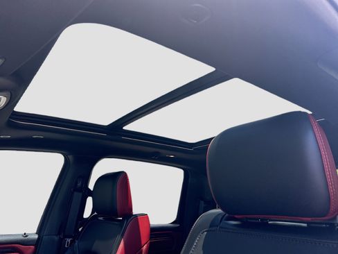 Used 2019 RAM 1500 Rebel w/ Rebel Level 2 Equipment Group AWD/4WD image 22