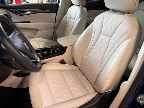 Used 2022 Buick Envision Avenir w/ Technology Package II image 13