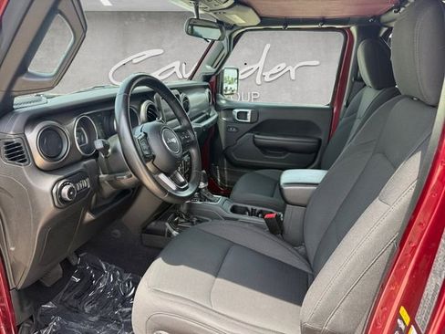 Used 2021 Jeep Wrangler Unlimited Sport image 19