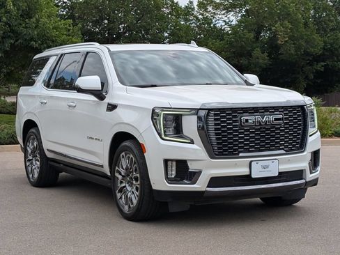 Used 2024 GMC Yukon Denali Ultimate AWD/4WD image 8