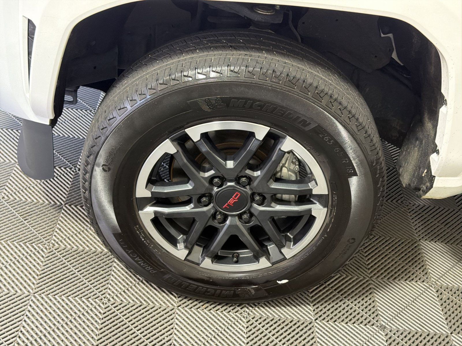Used 2024 Toyota Tacoma TRD Sport AWD/4WD image 12