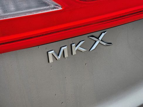 Used 2017 Lincoln MKX Reserve image 13