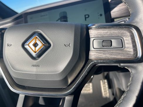 Used 2023 Rivian R1T Adventure image 19