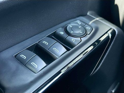 Used 2019 GMC Sierra 1500 SLT w/ SLT Premium Plus Package AWD/4WD image 18