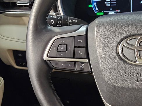 Used 2023 Toyota Highlander Limited AWD/4WD image 28