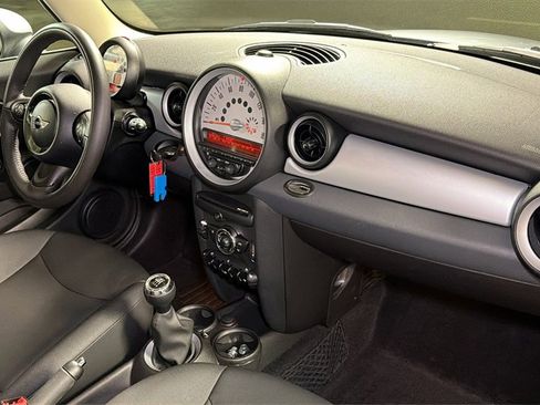 Used 2011 MINI Cooper Hardtop image 10