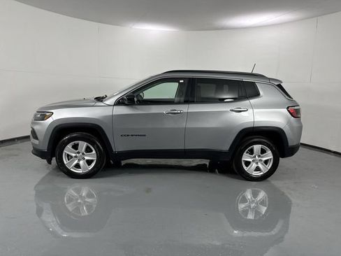 Used 2022 Jeep Compass Latitude AWD/4WD image 29