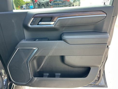 Used 2025 GMC Sierra 1500 SLT image 34