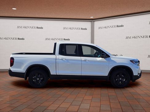 Used 2026 Honda Ridgeline Black Edition image 8