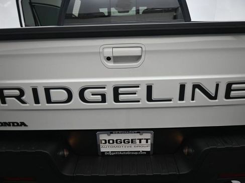 New 2026 Honda Ridgeline Black Edition image 16