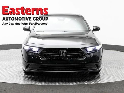 Used 2025 Honda Accord Sport image 2