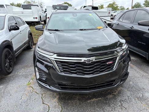 Used 2022 Chevrolet Equinox RS FWD image 2