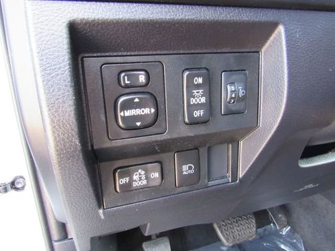 Used 2021 Toyota Tundra SR image 14