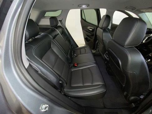 Used 2023 GMC Terrain SLT image 31