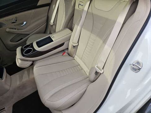 Used 2019 Mercedes-Benz S 560 Sedan image 20