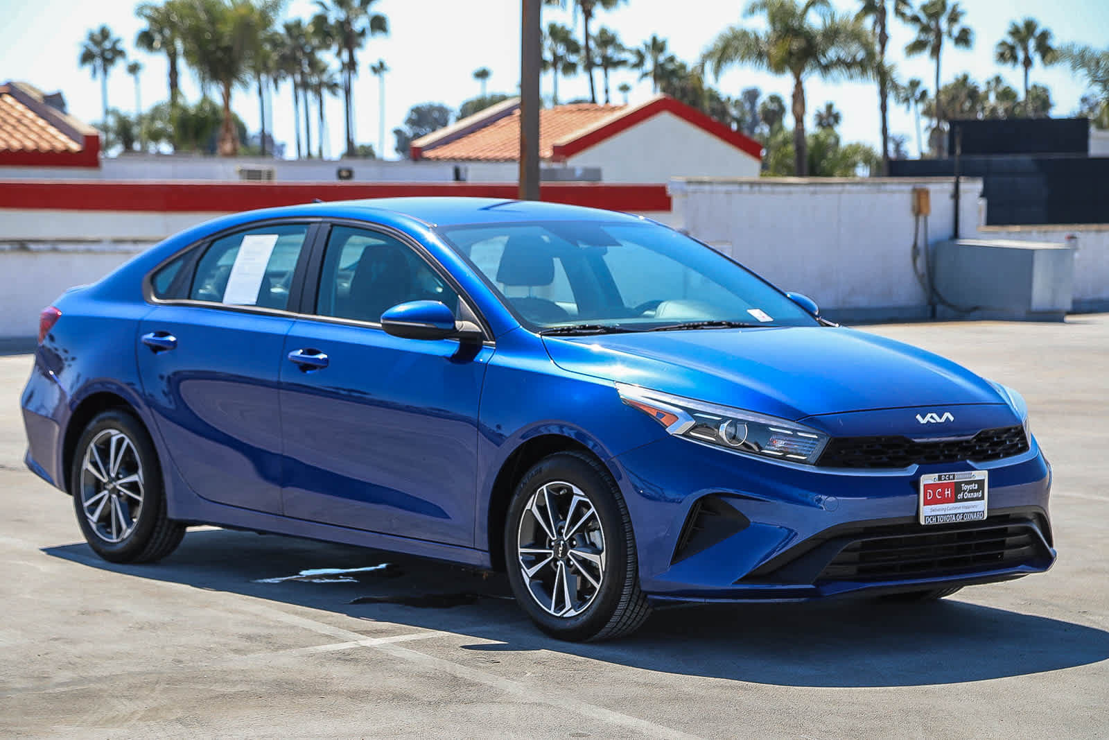 Used 2023 Kia Forte LXS w/ LXS Technology Package FWD image 4