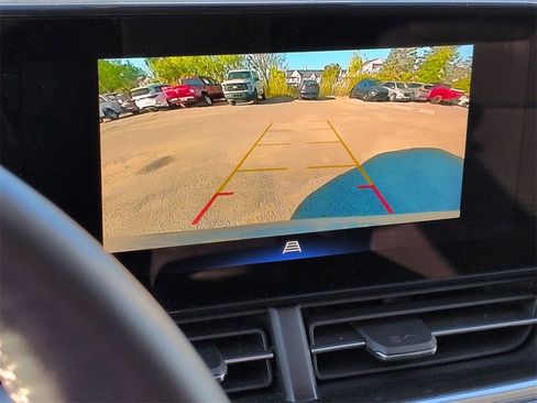 Used 2024 Chevrolet Trax LT w/ Driver Confidence Package image 13