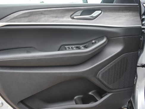 New 2026 Jeep Grand Cherokee L 4WD image 12