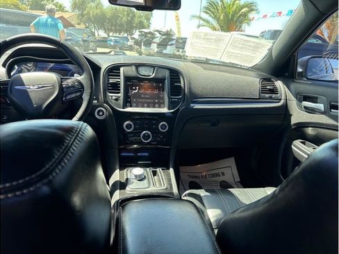Used 2021 Chrysler 300 S RWD image 11