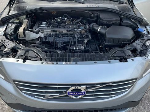 Used 2017 Volvo S60 T5 Dynamic AWD/4WD image 30