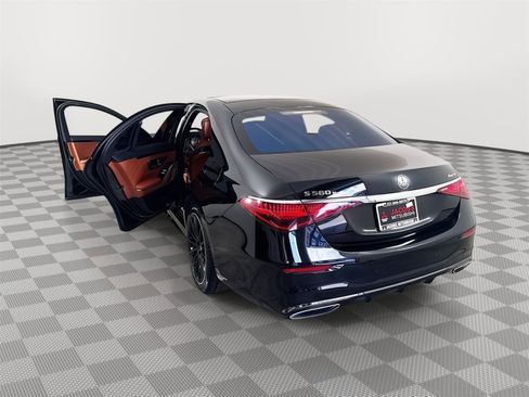 Used 2023 Mercedes-Benz S 580e 4MATIC Sedan image 35