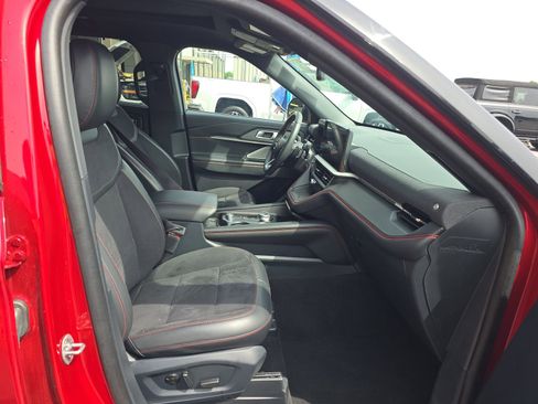 Used 2025 Ford Explorer ST AWD/4WD image 8