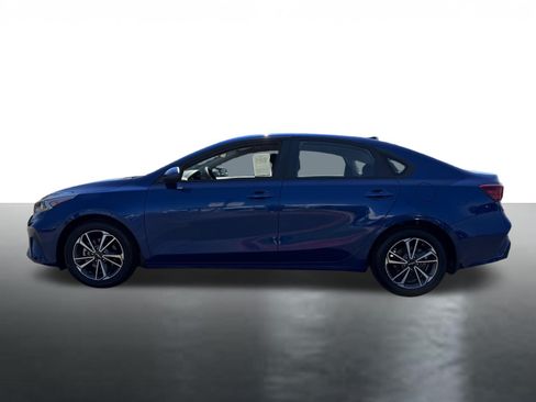 Certified 2023 Kia Forte LXS FWD image 5