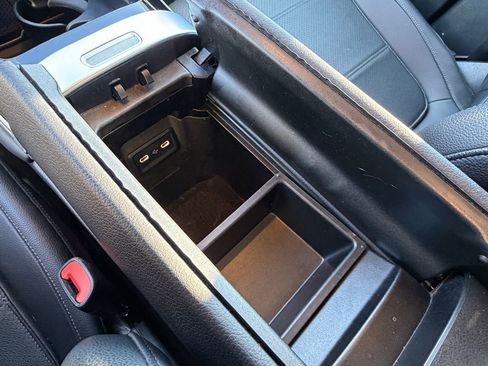 Used 2024 Mercedes-Benz GLC 300 4MATIC image 25